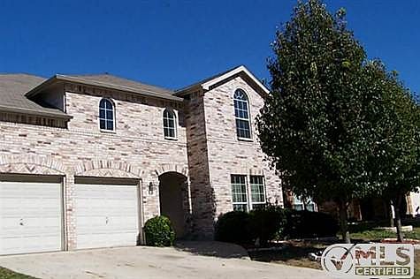 3rd image of 3312 Hoover Dr