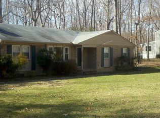 9760 Bending Oak Dr, Midlothian, VA 23112