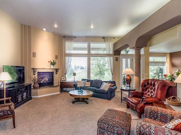 3rd image of 214 Eagle Dr