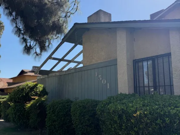 4501 Isla Verde St #A-d, Bakersfield, CA 93301