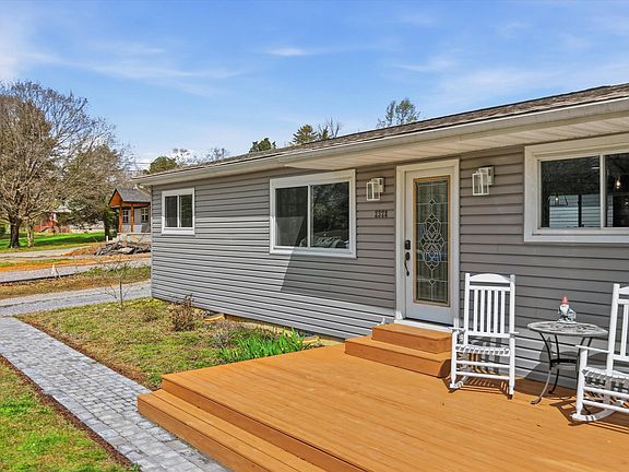 4th image of 2328 Belt Rd