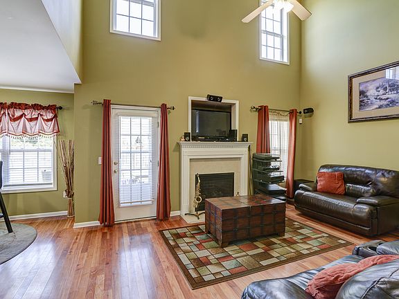4th image of 3232 Shady Valley Ct