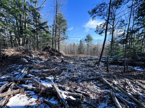 49 Owens Drive, Winthrop, ME 04364