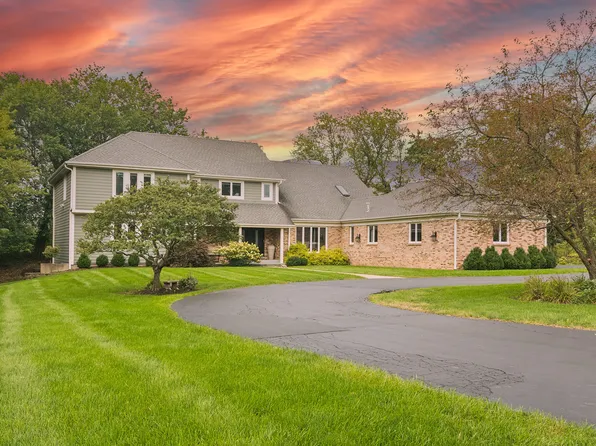 21680 Cambridge Dr, Kildeer, IL 60047