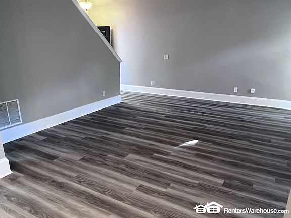2nd image of 309 Parkview Pl