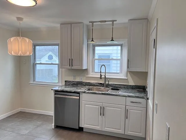 All new appliances: refrigerator, GAS stove, BOSCH dishwasher, quartz countertop