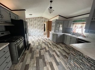 83 Pinewood Est, Chillicothe, IL 61523