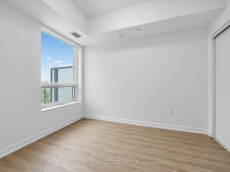 500 Plains Rd E #Penthouse 01 — Photo 12