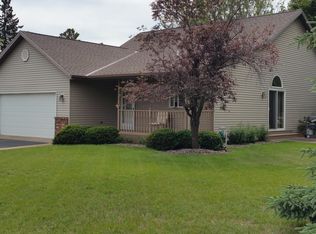 836 Oak Ct, Osceola, WI 54020
