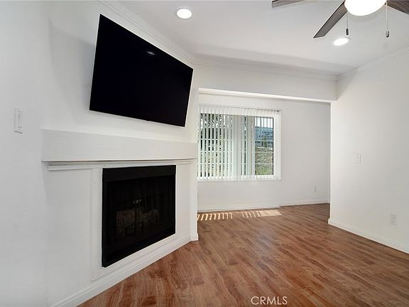 4th image of 5525 Canoga Ave APT 124