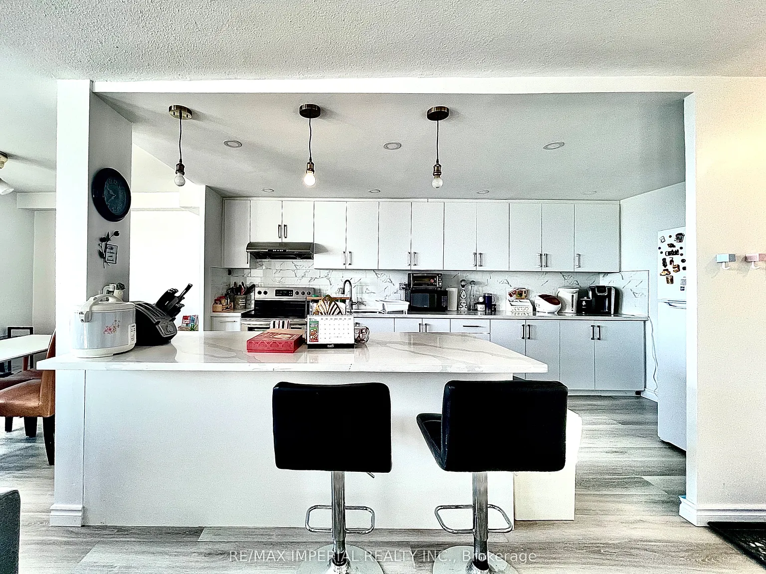 2 bed, $2,600 — Photo 3