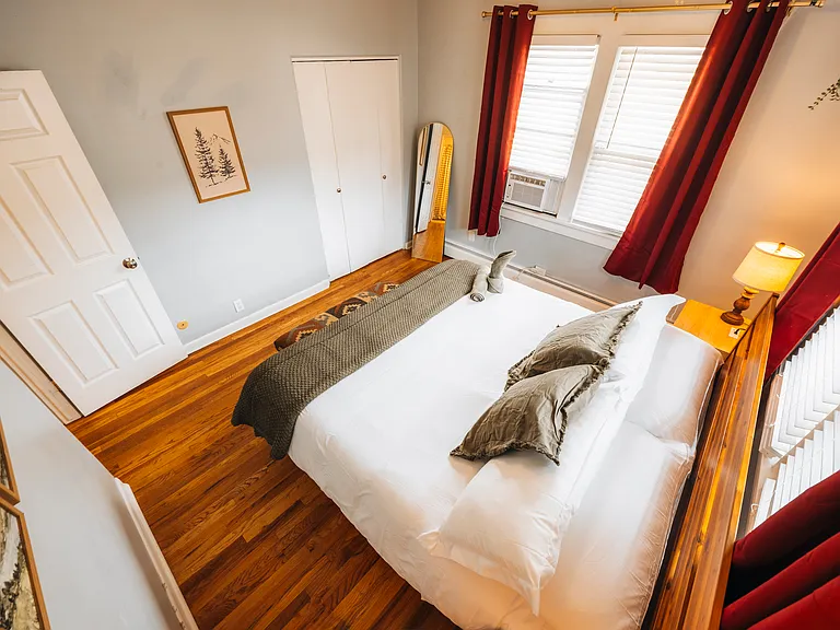 1532 Perry St #2 — Photo 8
