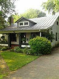 1st image of 522 Oakview Dr