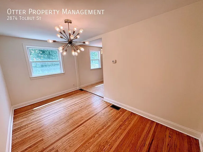 2874 Tolbut St — Photo 32