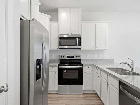 5th image of 9422 Nature Creek Ln