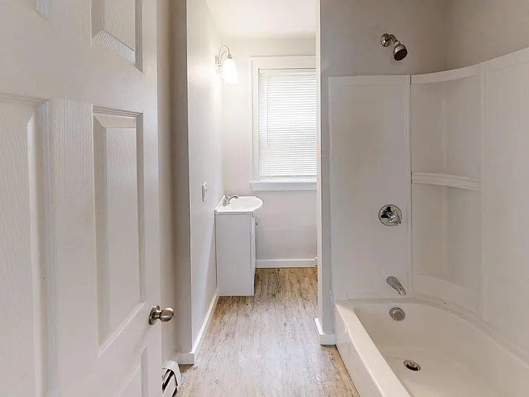 90 Georgia Ave #1 — Photo 3