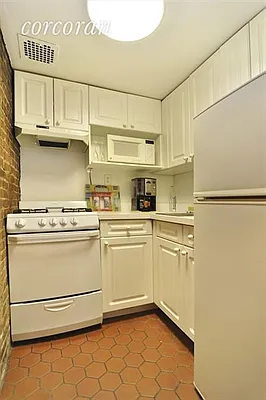 Rented by Corcoran | media 21