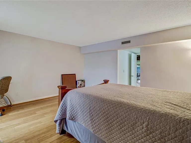 124 Cypress Way E #E5 — Photo 15