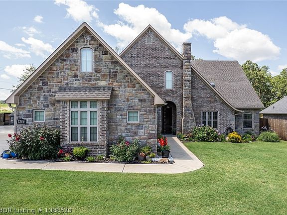 2nd image of 7304 Stonebrook Dr