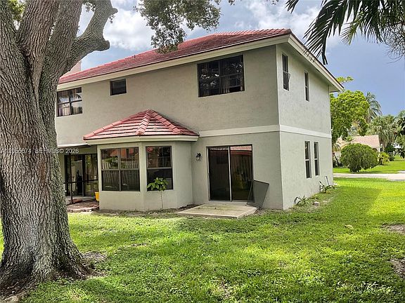 4th image of 760 Blue Ridge Way