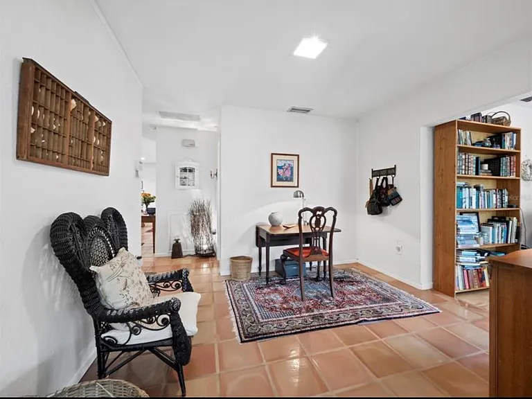 1642 Catalonia Ln — Photo 7
