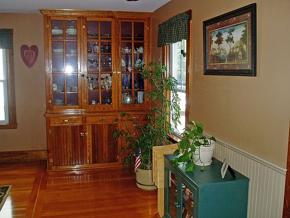 Built-in China Cabinet