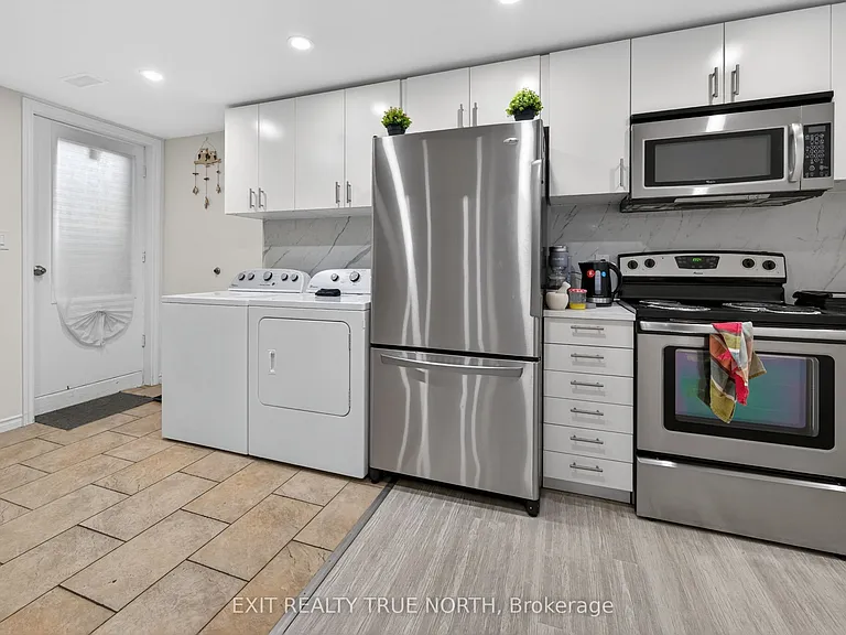 92 Aberdeen Ave #B — Photo 1