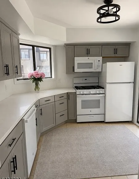 57 Edinborough Ct — Photo 2