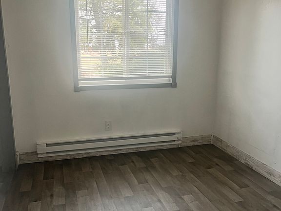 5th image of 502 S Logan St #2