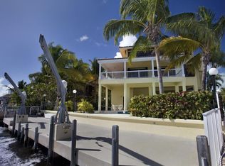 614 Island Dr, Key Largo, FL 33037