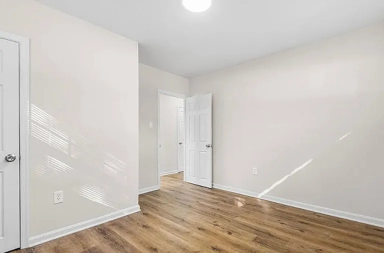 820 Templecliff Rd — Photo 16