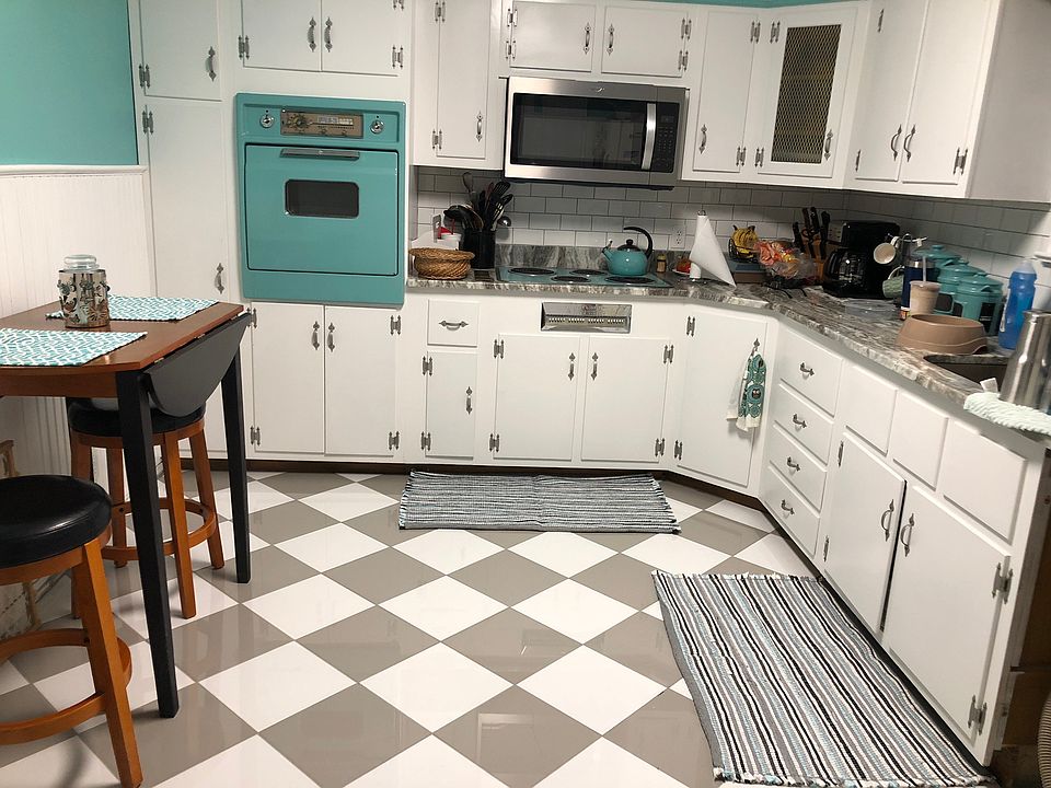 2nd image of 309 Edwards Ave