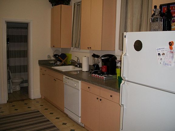 2nd image of 2540 N Ashland Ave APT 1R
