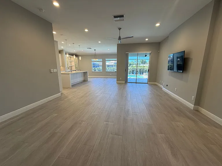 7080 Timberland Cir — Photo 5
