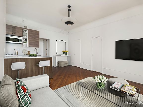 3rd image of 309 W 100th St APT 4R
