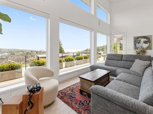 502 Spyglass Pl, Gibsons, BC V0N1V9