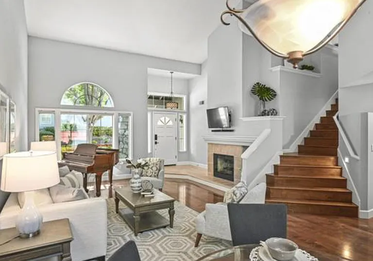 208 Promenade Ln — Photo 8