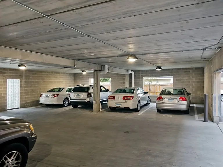 Grand and Finn Apartments — Photo 9