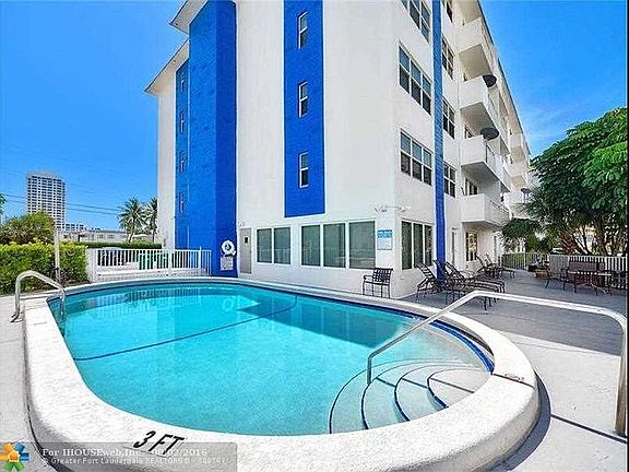 3rd image of 550 Bayshore Dr APT 415