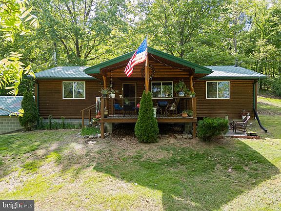 3rd image of 2598 Mountain View Dr