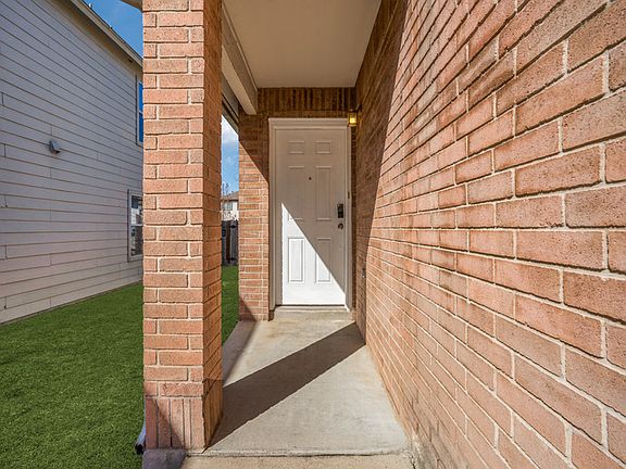 2nd image of 6439 Kestrel Ln