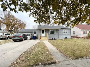 1214 5th St S, Moorhead, MN 56560