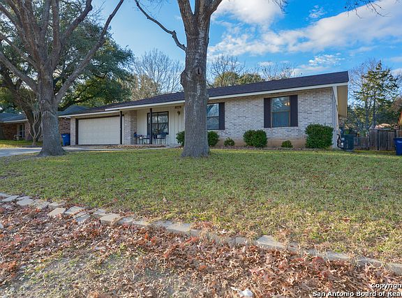 2nd image of 1148 Fox Run Cir