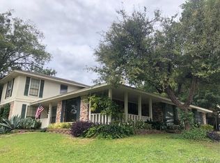 3606 Racquet Club Dr, Grand Prairie, TX 75052