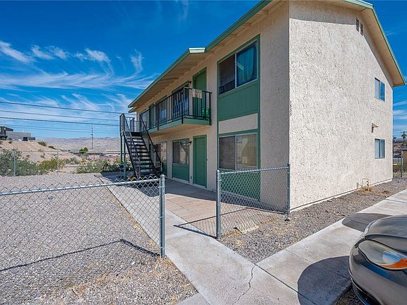 3rd image of 1535 Sierra Vista Drive