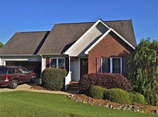 126 Oak Ridge Dr, Greenwood, SC 29649