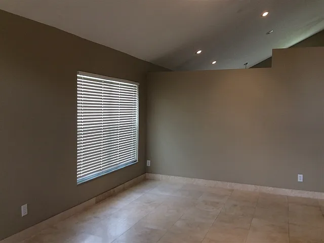 636 Darkwood Ave — Photo 5