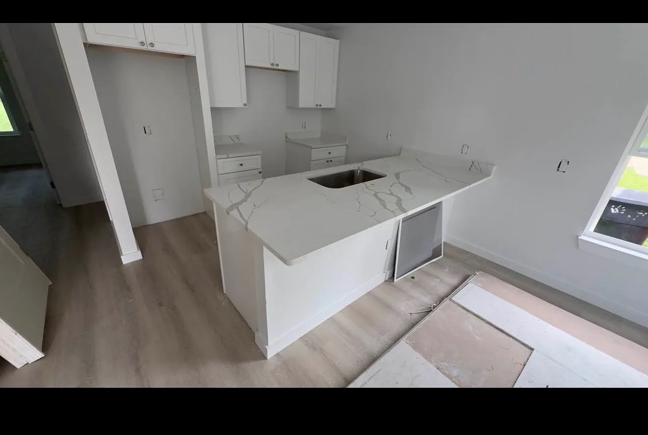 2 bed, 640 sqft, $1,600 — Photo 1