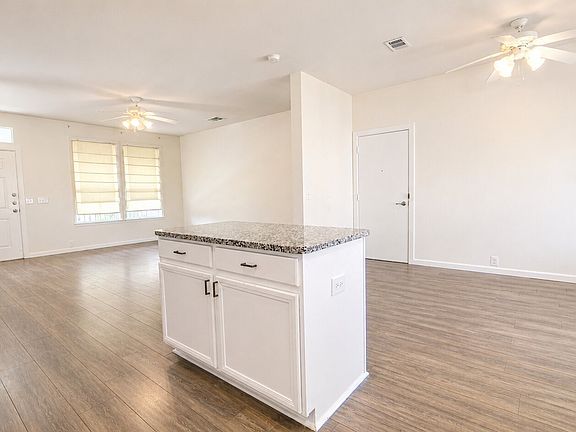 5th image of 908 Greene Way
