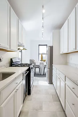 Sold by Warburg | media 5